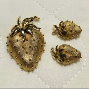 Vintage Trifari Strawberry brooch and earrings